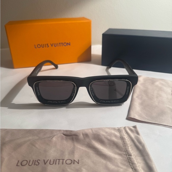 Like new Louis Vuitton Black Sunglasses LV Super Vision Square Sunglasses - Picture 1 of 5